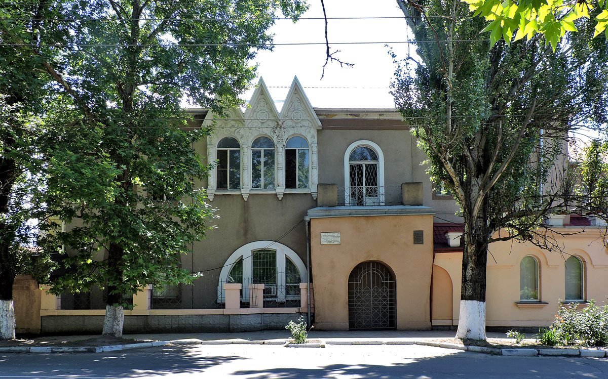 Херсон, Перекопская улица, 12