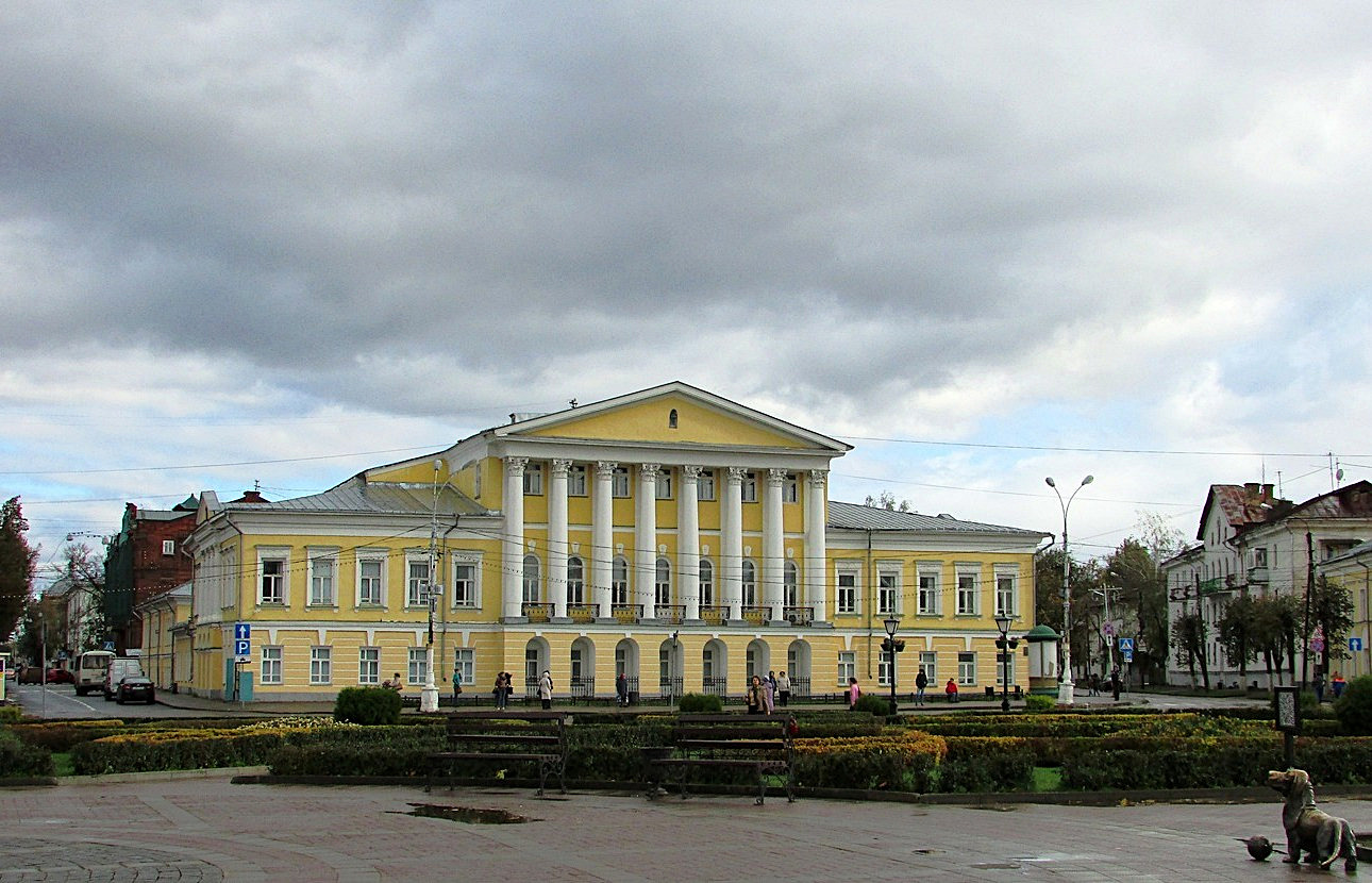 Кострома, Улица Шагова, 1 / Проспект Мира, 2