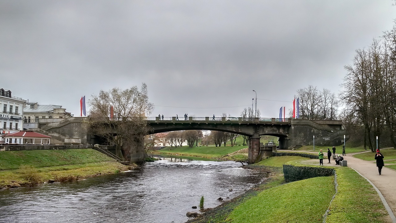 Псков, Улица Леона Поземского, Советский мост