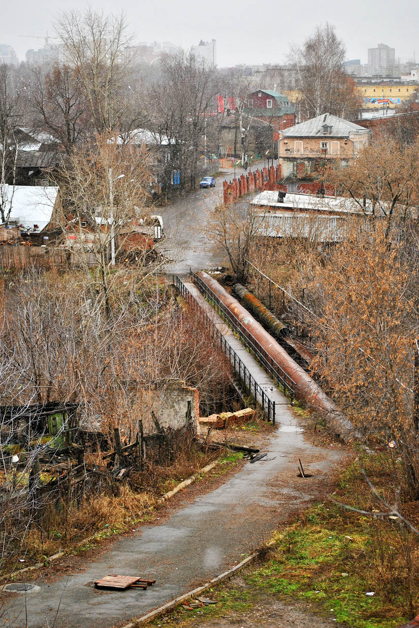 Пермь, Трамвайный мост; Парковая улица, 11
