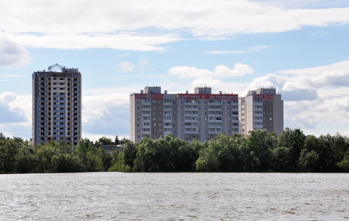 Omsk, Улица 12 Декабря, 1 корп. 1; Улица 12 Декабря, 1; Улица Леонида Маслова, 2
