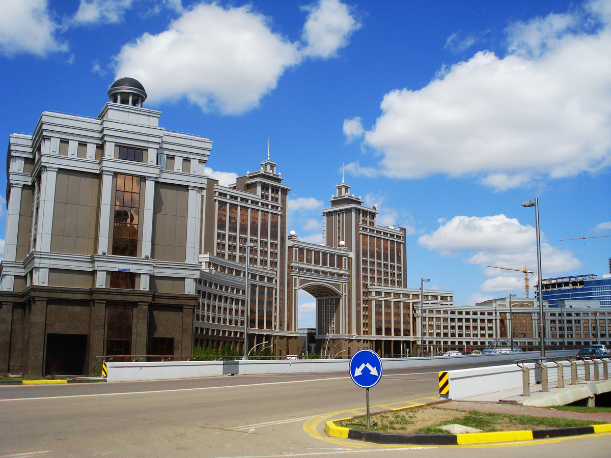 Астана, Проспект Кабанбай батыра, 19 блок B; Проспект Кабанбай батыра, 19 блок A; Проспект Кабанбай батыра, 19 блок C; Проспект Кабанбай батыра, 19 блок E; Проспект Кабанбай батыра, 19 блок D
