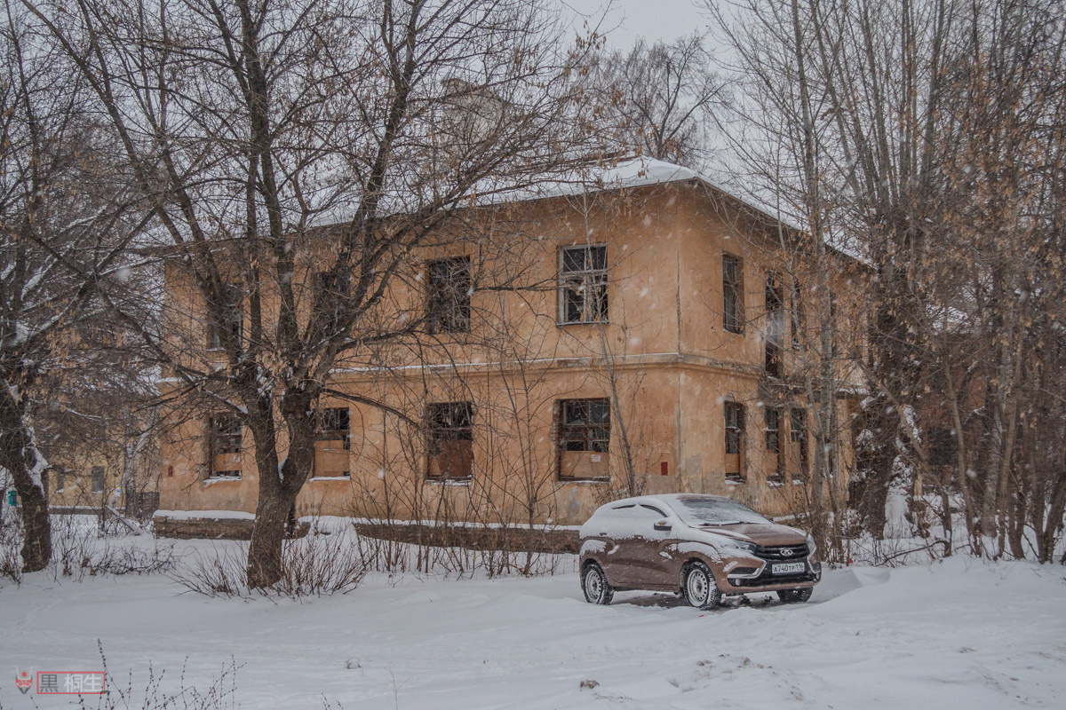 Казань, Улица 40 лет Октября, 4
