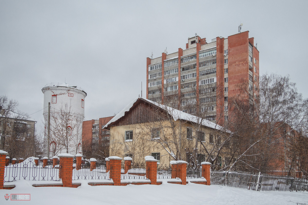 Казань, Больничная улица, 14*; Больничная улица, 14; Революционная улица, 27