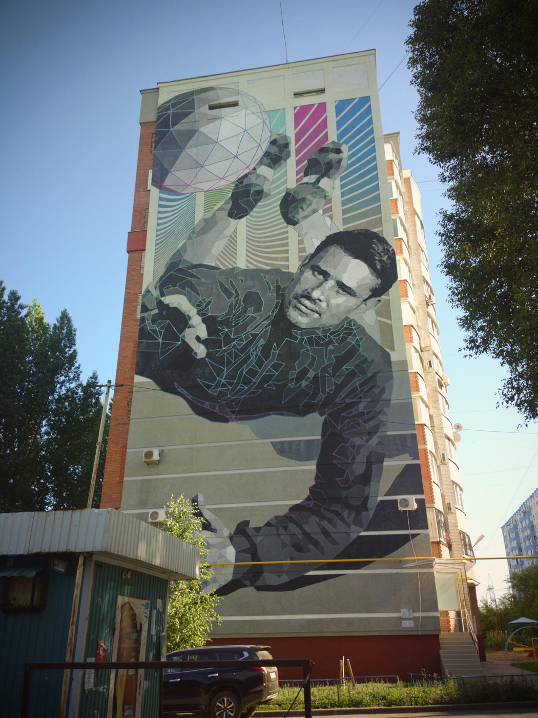 Samara, Демократическая улица, 37. Монументальное искусство (мозаики, росписи)