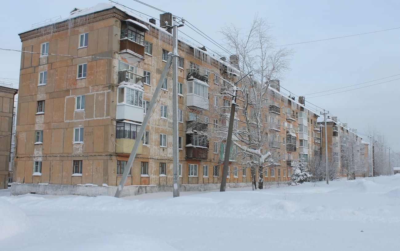Кизел, Улица Борьбы, 81 / улица Макаренко, 5; Улица Макаренко, 7