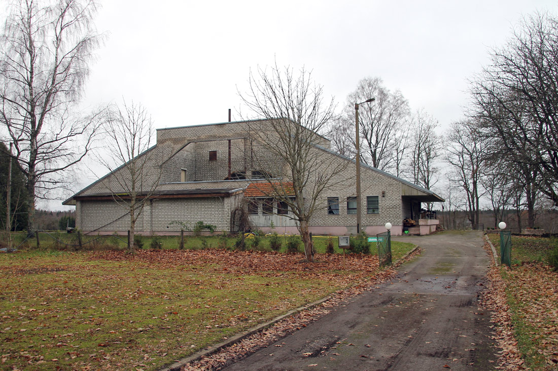 Куртна, Keskuse tee, 16