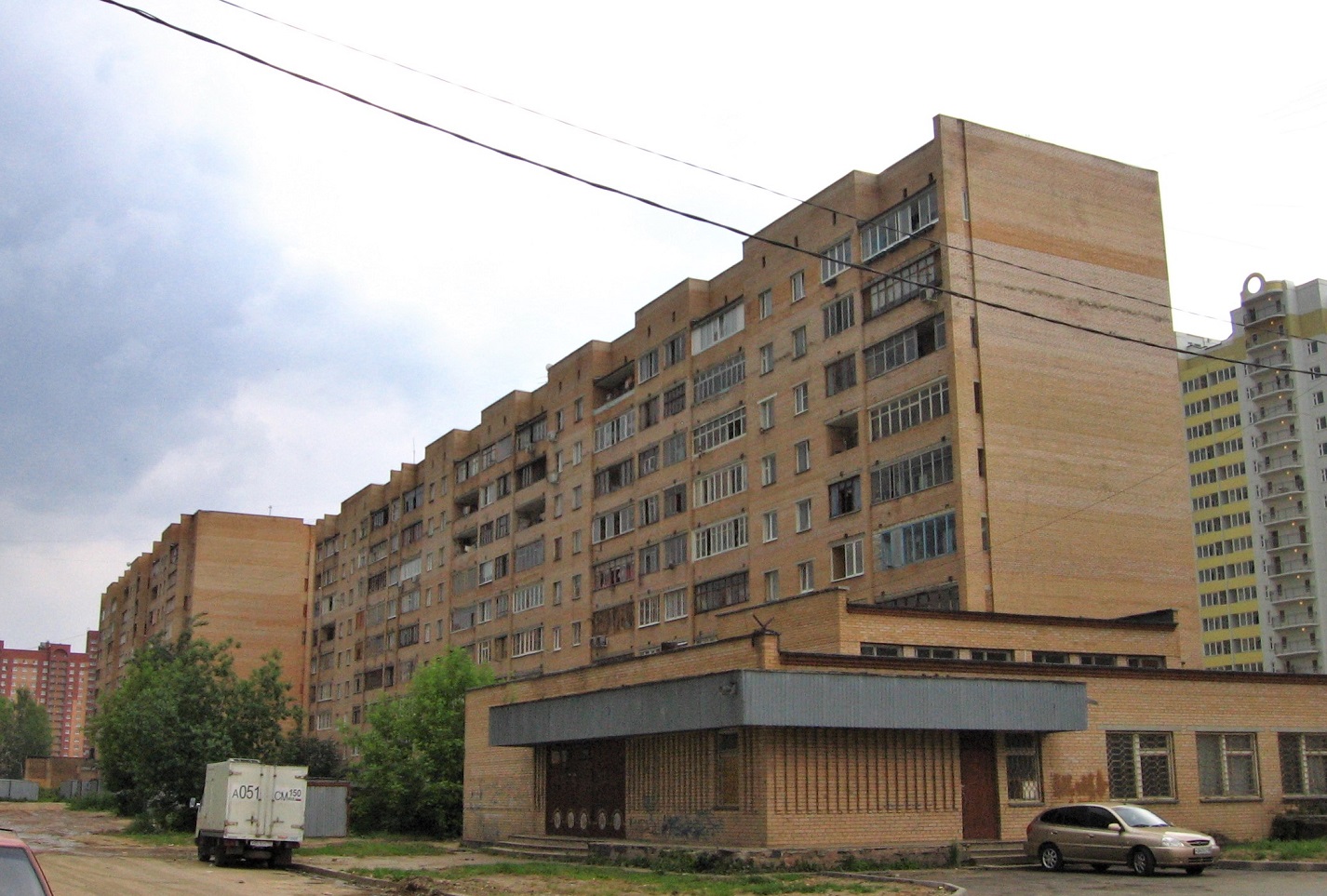 Dolgoprudny, Спортивная улица, 13; Спортивная улица, 11