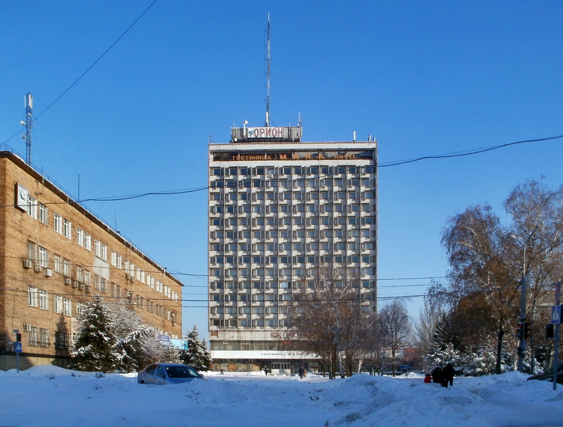 Макеевка, Советская площадь, 7