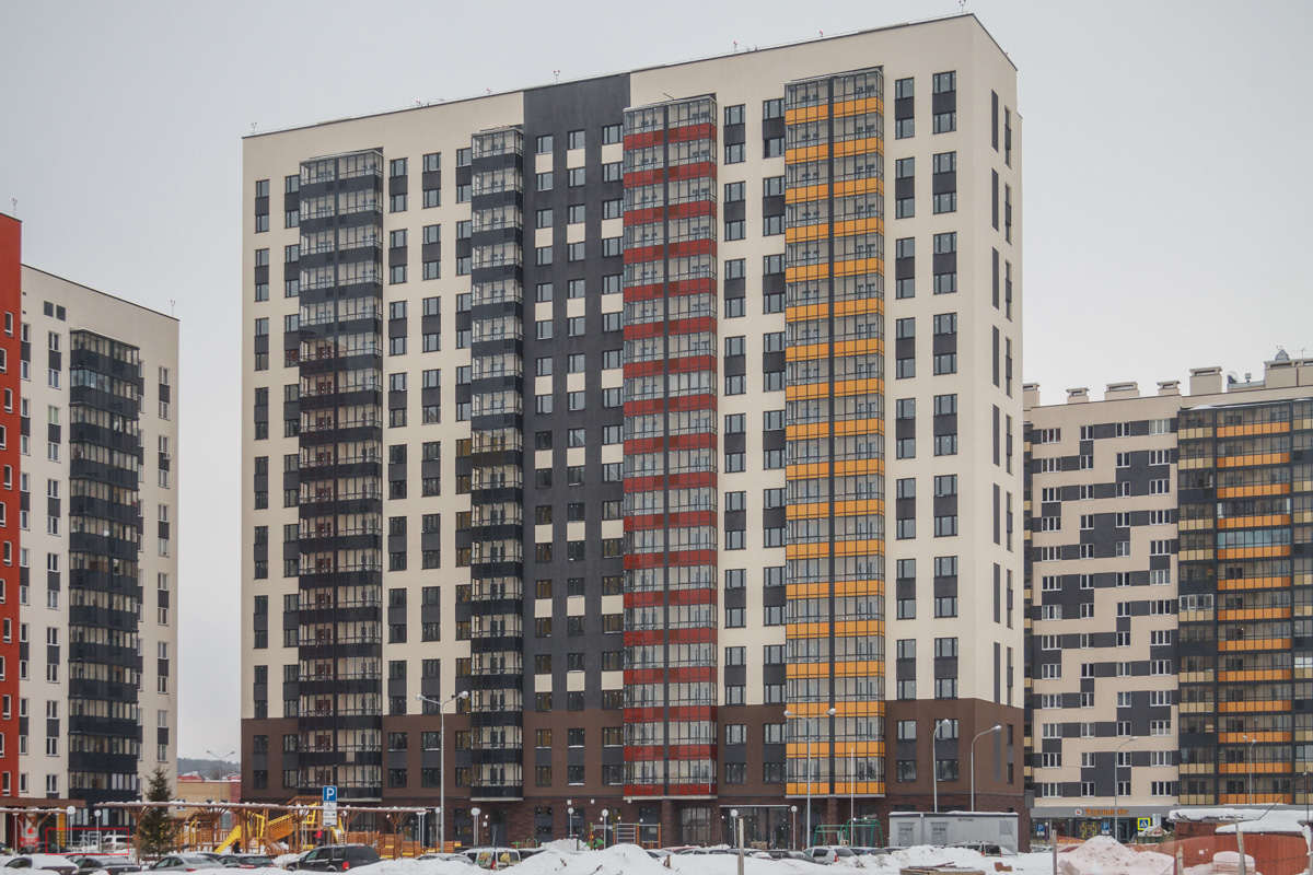 Казань, Улица Александра Курынова, 6 корп. 1
