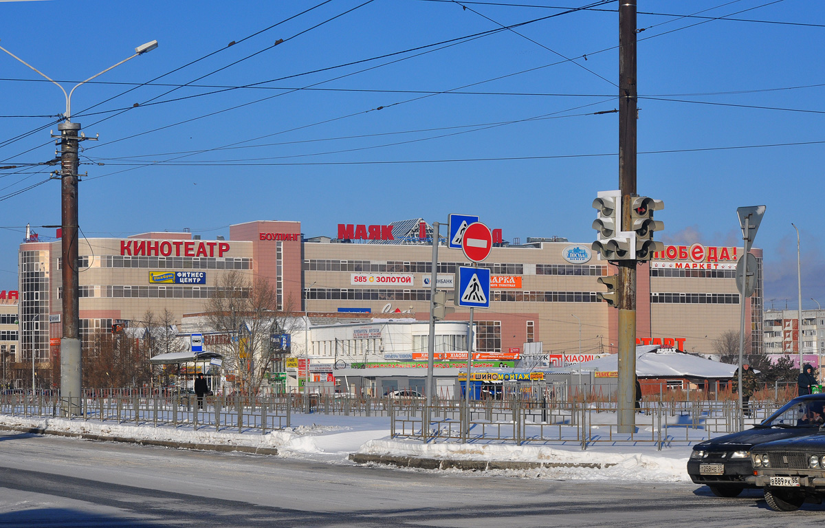 Омск, Проспект Комарова, 6 корп. 1; Проспект Комарова, 8 корп. 1