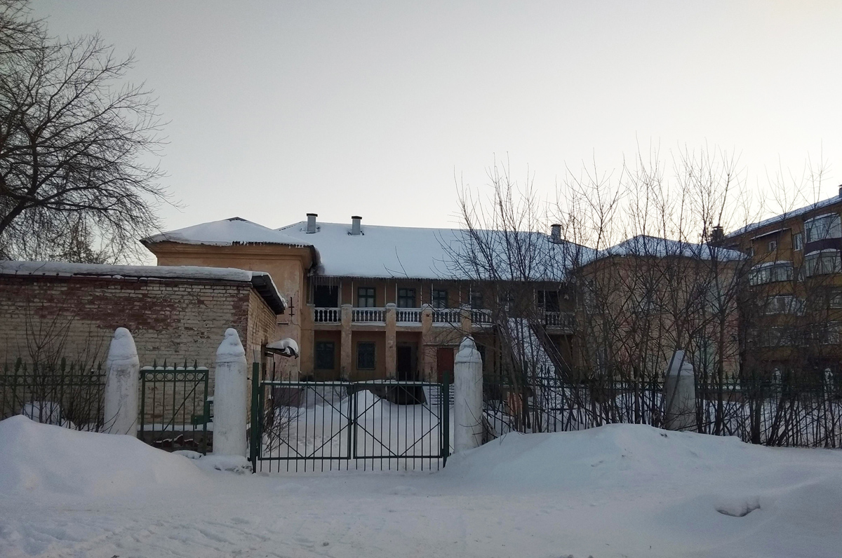 Омск, Улица Красных Зорь, 150 (сад)