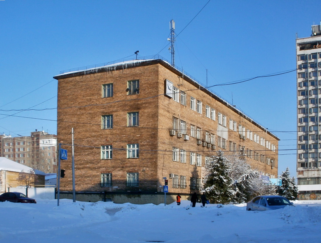 Макеевка, Советская площадь, 3