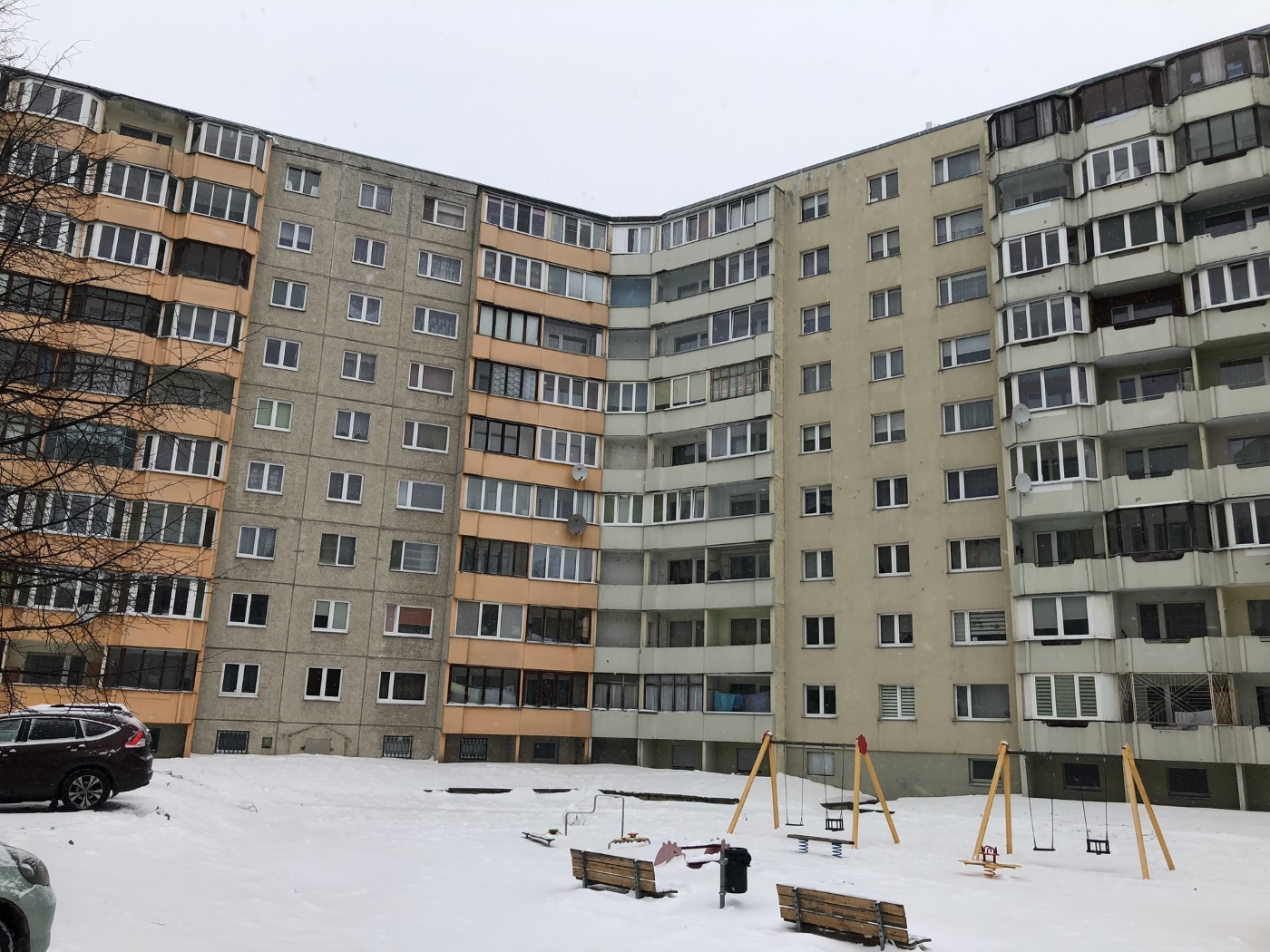Таллин, Raadiku, 2; Raadiku, 4