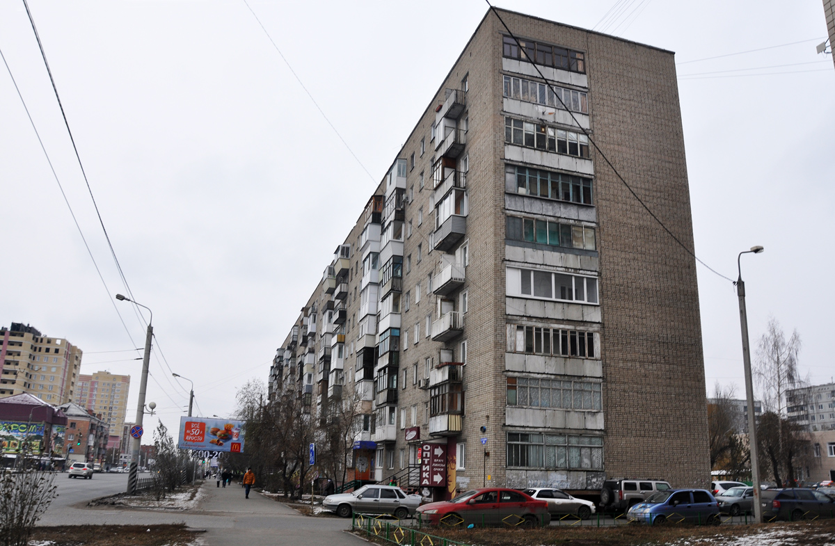 Omsk, Улица 10 лет Октября, 145