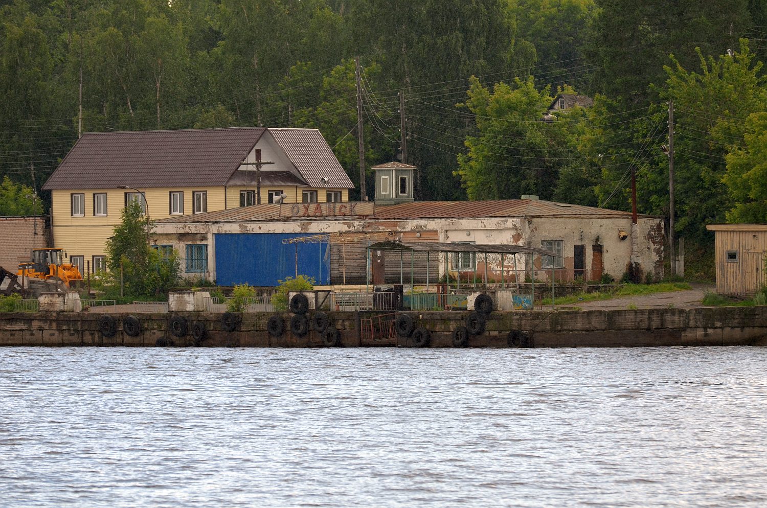 Okhansk, Набережная улица, 15; Набережная улица, 15Б