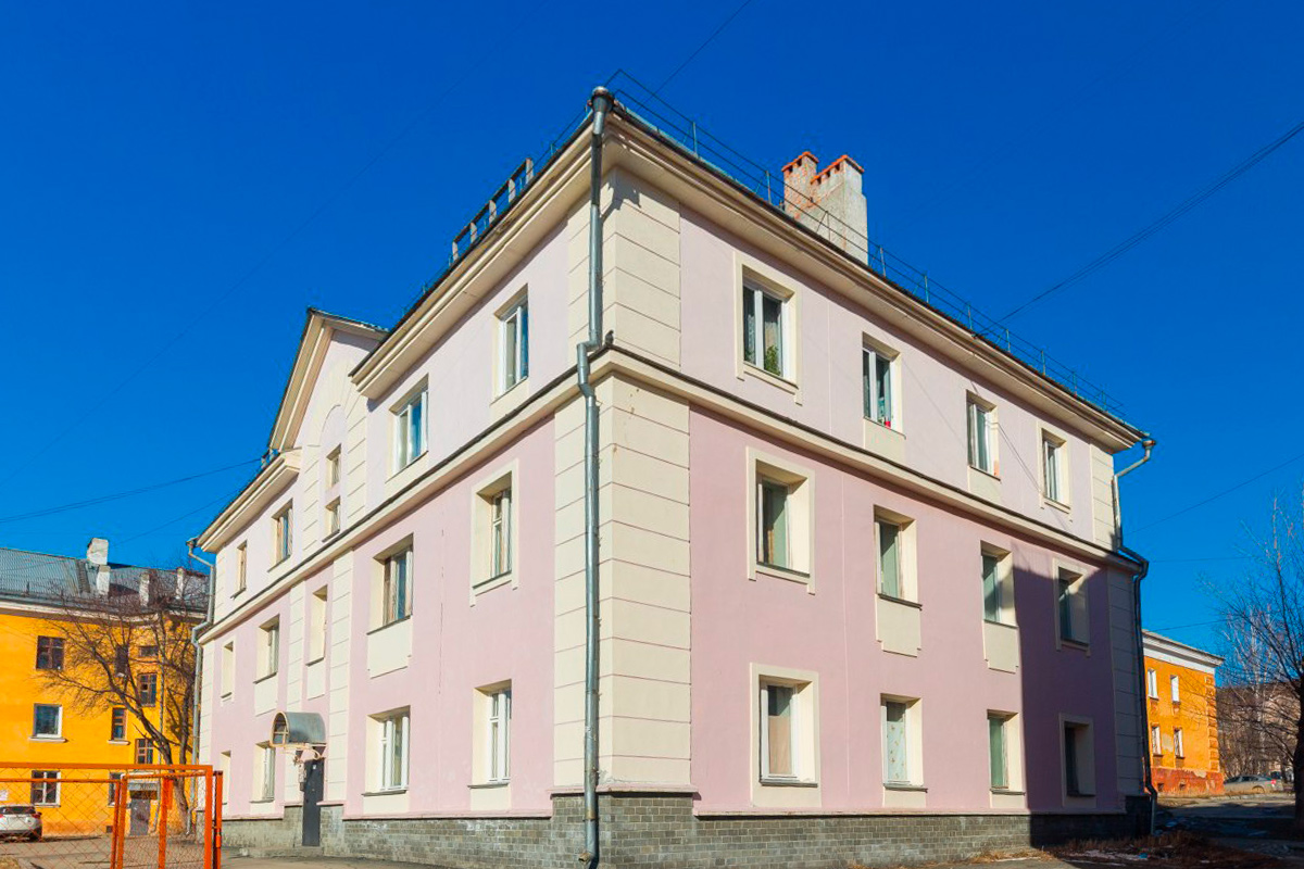 Новоуральск, Улица Фурманова, 10