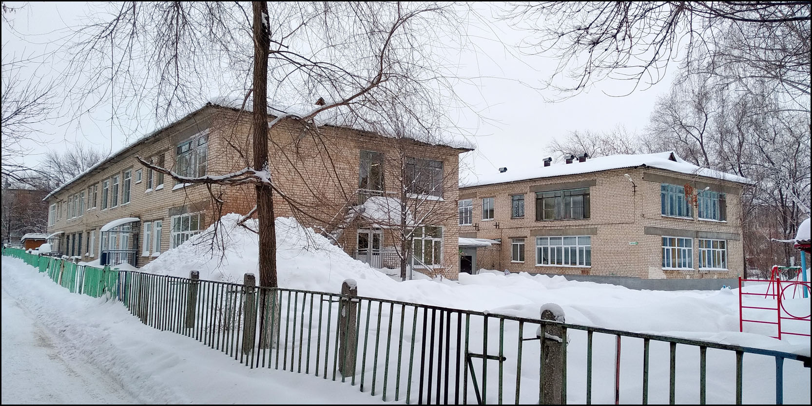 Новокуйбышевск, Ленинградская улица, 15