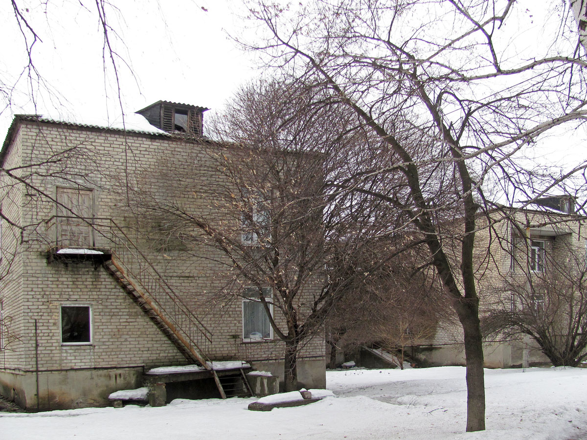 Попасная, Базарная улица, 1