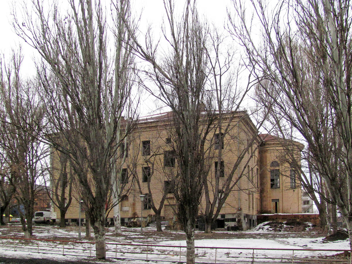 Airtiómovsc, Улица Артёма, 3
