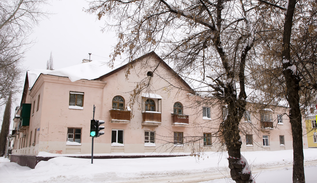 Ufa, Российская улица, 42 / Львовская улица, 1