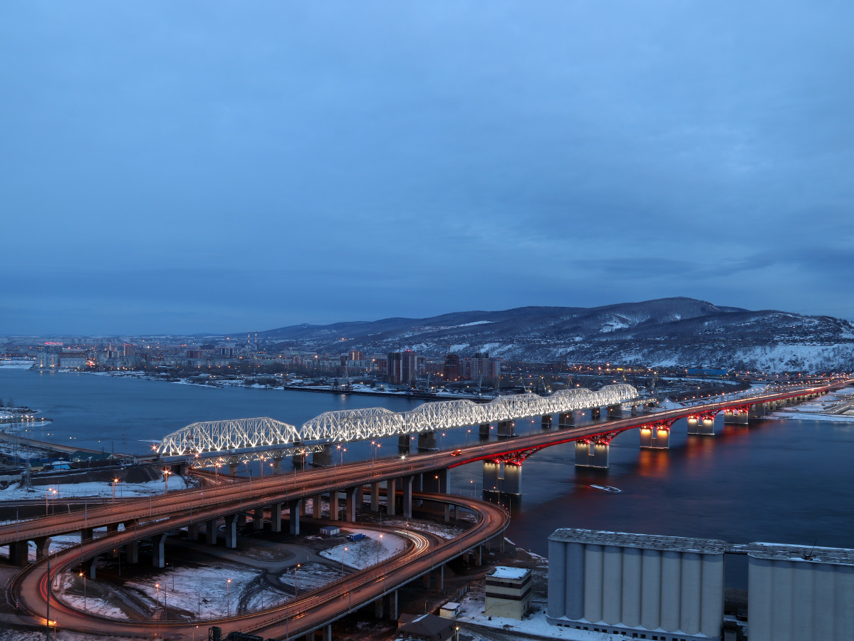 Красноярск, Железнодорожный мост через реку Енисей; Николаевский мост