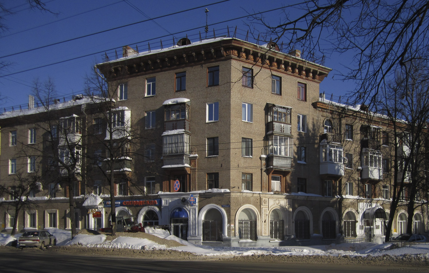 Ufa, Улица Калинина, 13 / Улица Ульяновых, 42