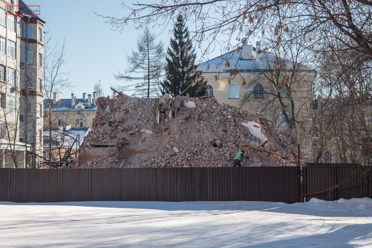 Kaasan, Октябрьский городок, 1/15