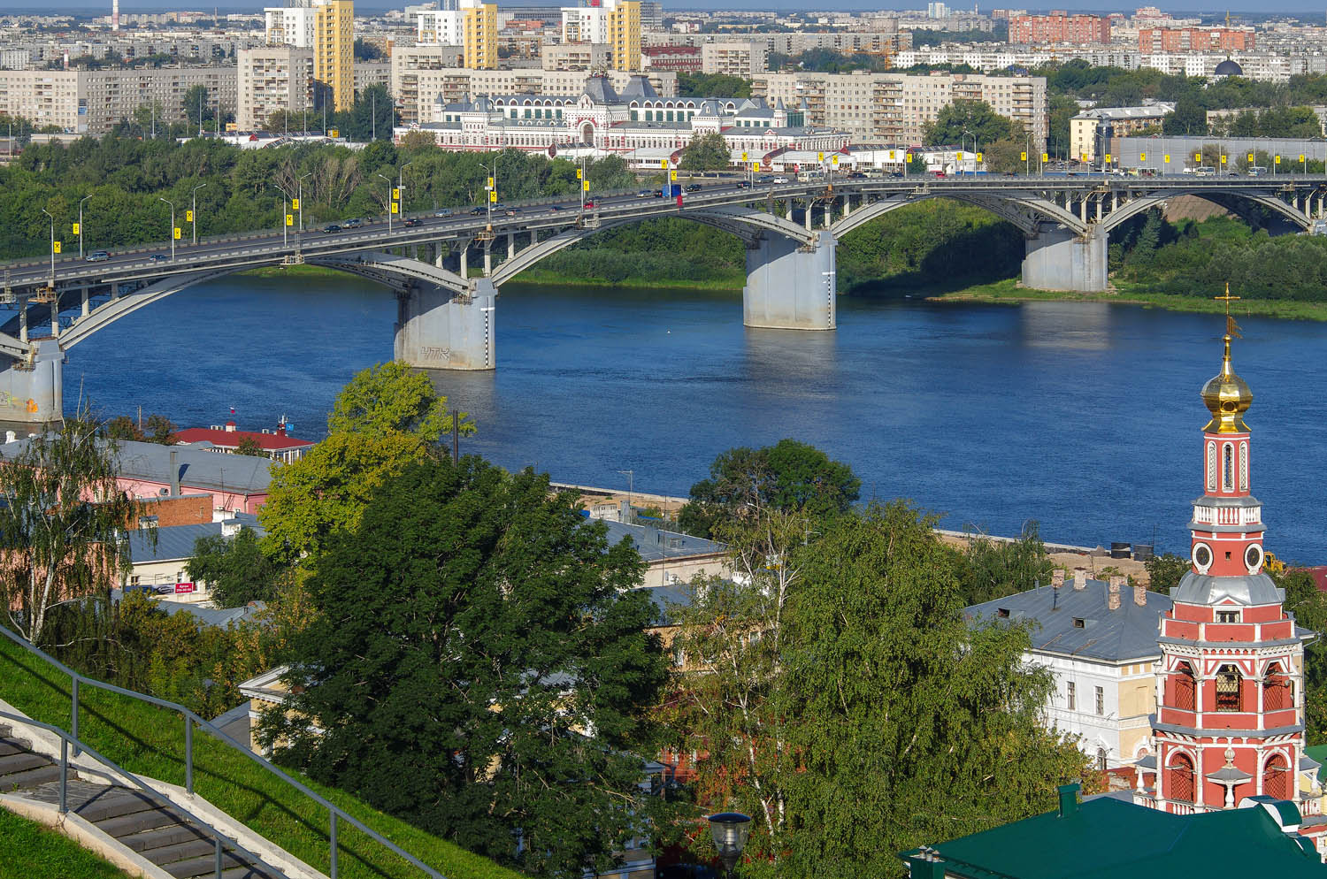 Нижний Новгород, Керченская улица, Канавинский мост