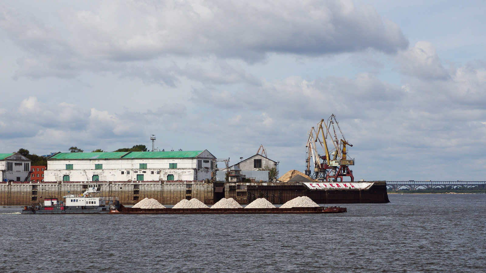 Nizhny Novgorod, Улица Стрелка, 21 (склад 4); Улица Стрелка, 21В