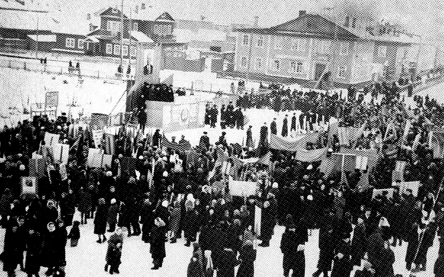 Нарьян-Мар, Улица Хатанзейского, 12; Улица Выучейского, 11 / Улица Хатанзейского, 10