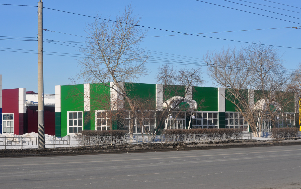Омск, Енисейская улица, 14; Енисейская улица, 14/1