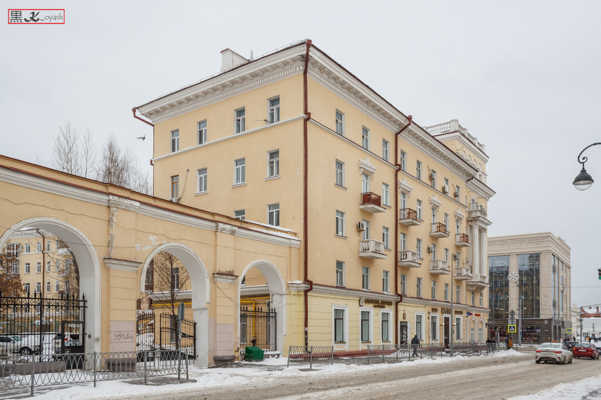 Казань, Улица Пушкина, 5 / Улица Островского, 43