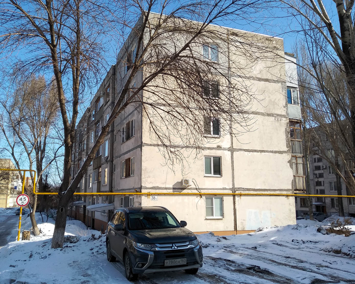 Новокуйбышевск, Улица Дзержинского, 38Б