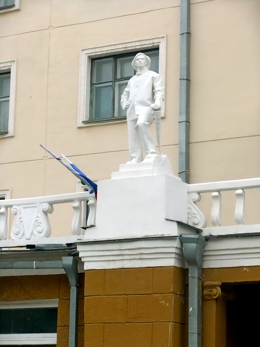 Yekaterinburg, Красноармейская улица, 1. Please create new gallery