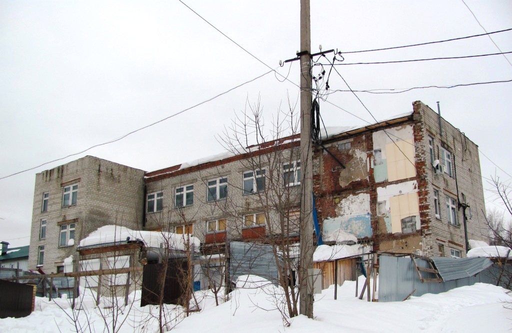Полазна, Улица Нефтяников, 20А