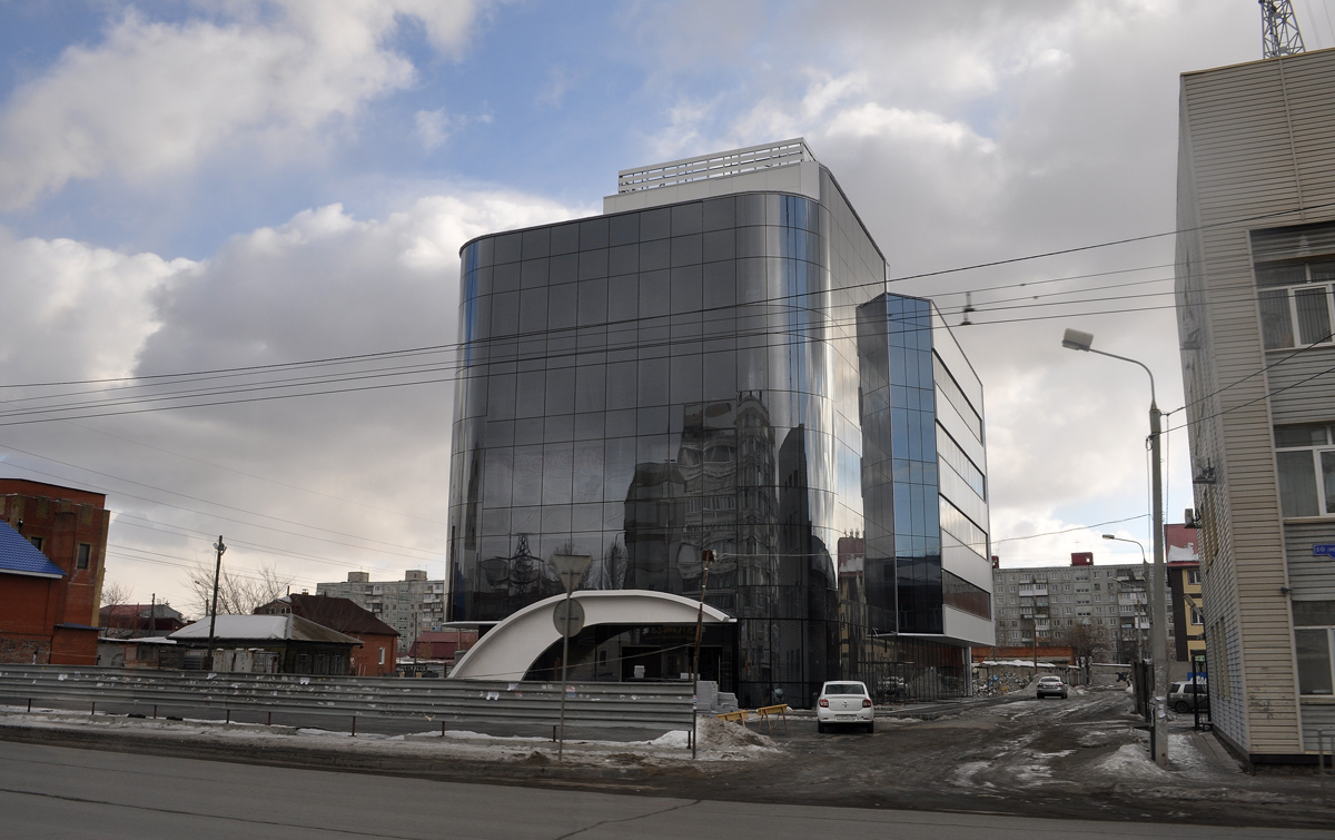 Omsk, Улица 10 лет Октября, 102