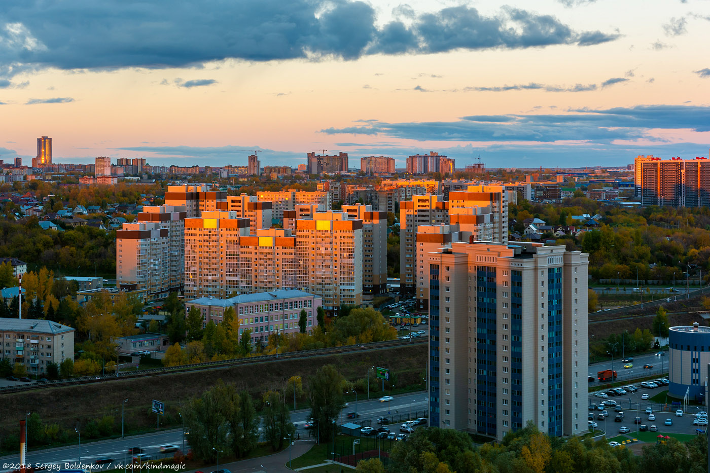 Kazań, Даурская улица, 16В; Роторная улица, 7; Проспект Универсиады, 14; Проспект Альберта Камалеева, 1. Kazań — Panoramas