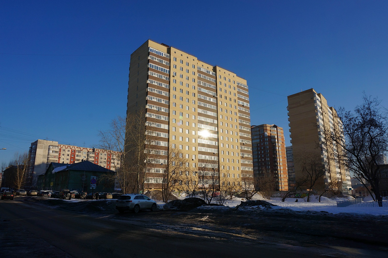 Пермь, 1-я Красноармейская улица, 5; Улица Максима Горького, 80; 1-я Красноармейская улица, 3