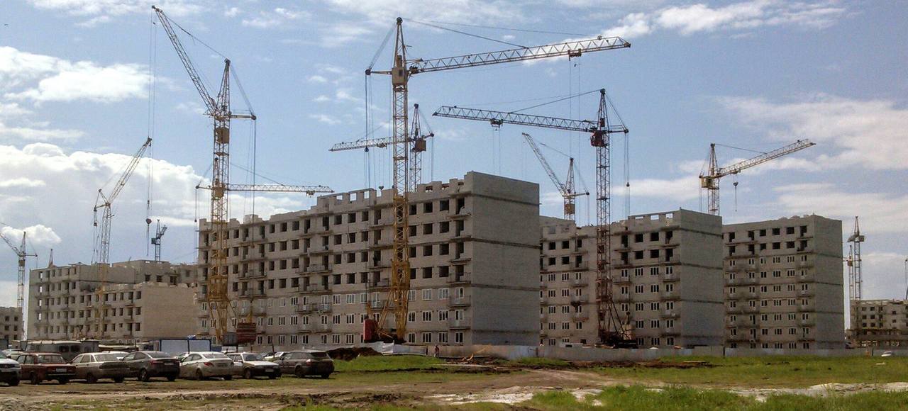 Придорожный, Николаевский проспект, 36 / Улица Петра Монастырского, 1; Земская улица, 5; Земская улица, 7; Земская улица, 9