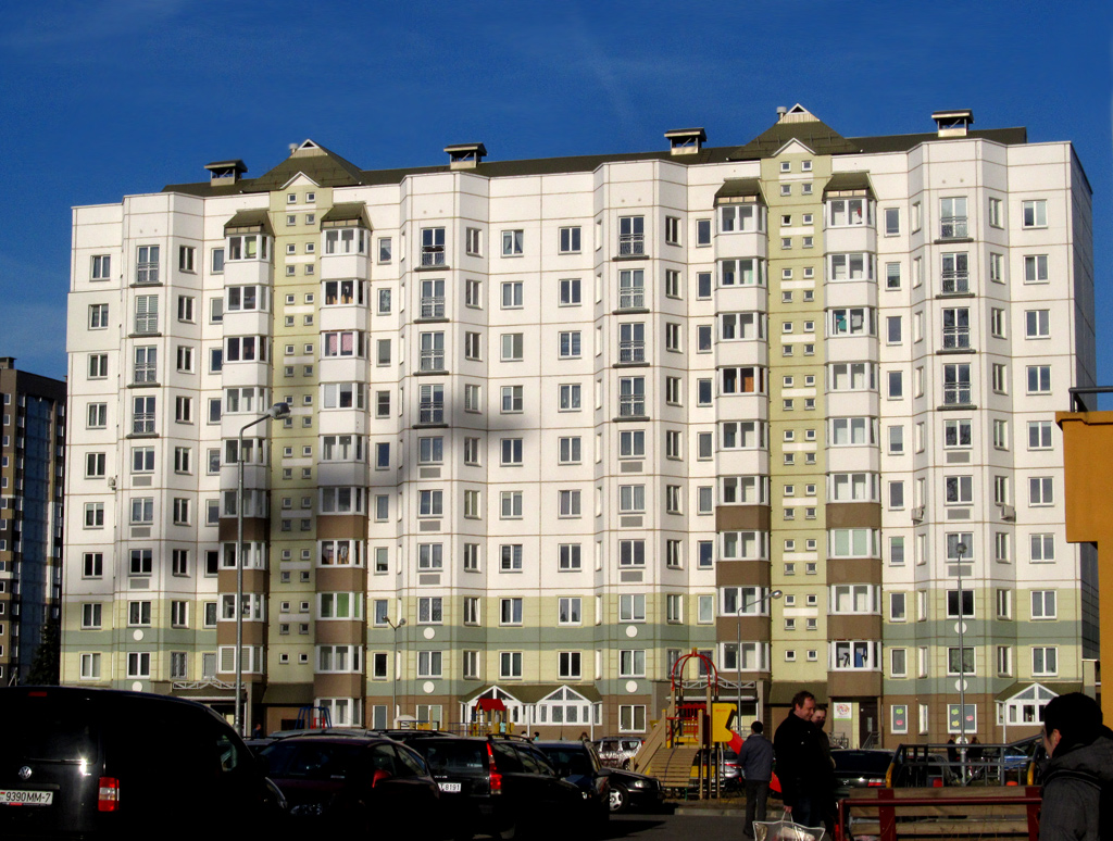 Минск, Улица Юрия Семеняко, 42