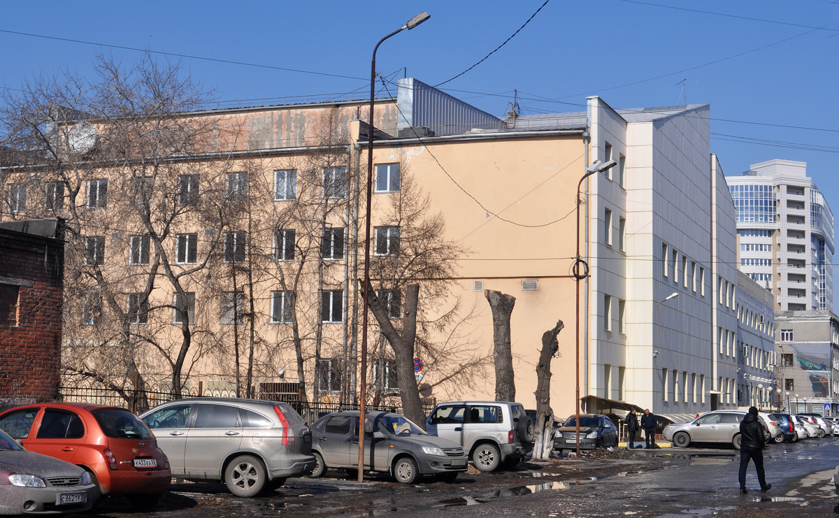 Omsk, Улица 10 лет Октября, 40