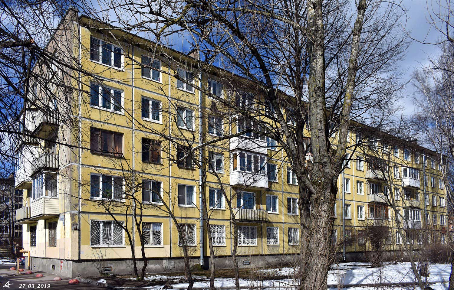 Санкт-Пецярбург, Замшина улица, 38
