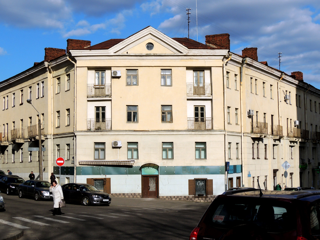 Минск, Обойная улица, 13 / Раковская улица, 34