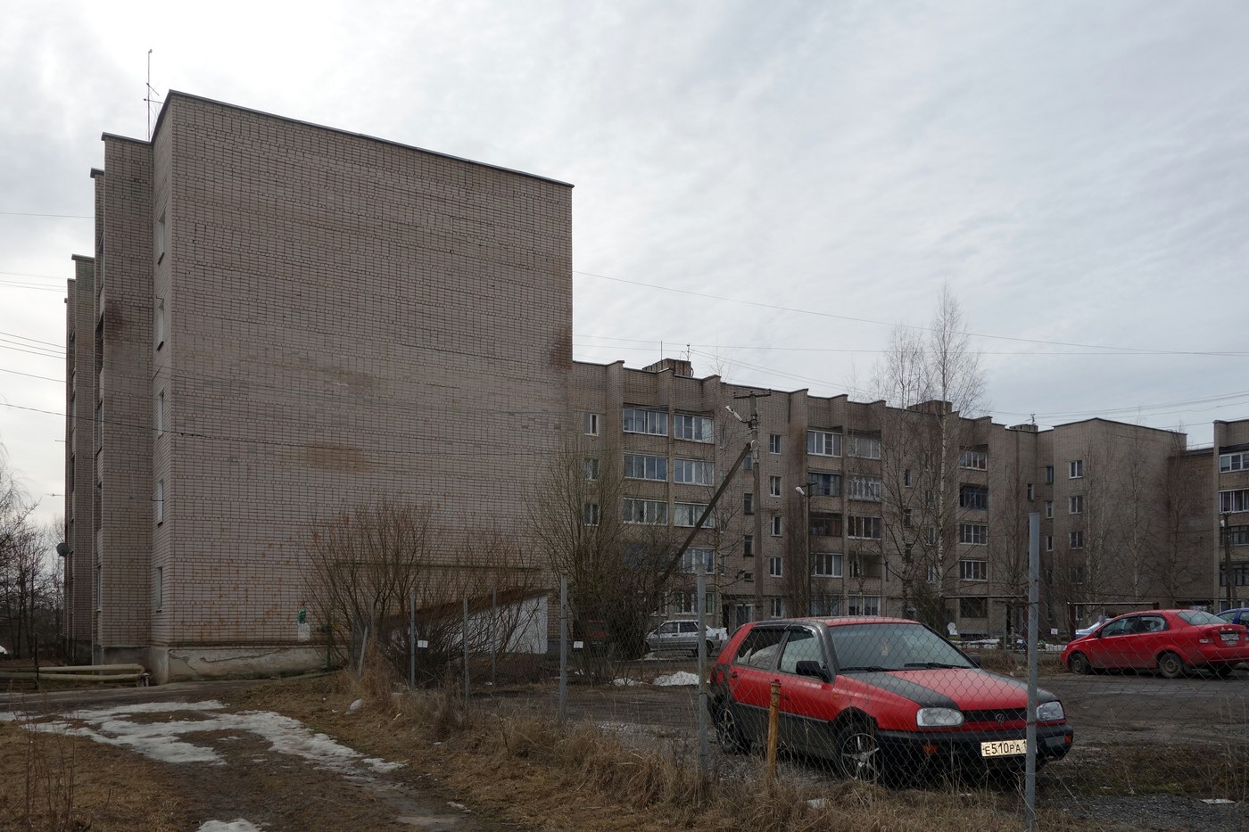 Новгородский район, прочие н.п., пос. Волховец, Пионерская улица, 17 корп. 1