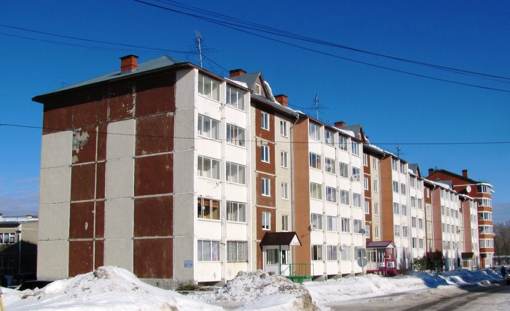 Полазна, Улица Газовиков, 10