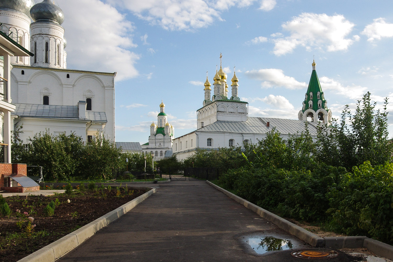 Lyskovsky district, пос. Макарьево, улица Набережная, 1 (трапезная)