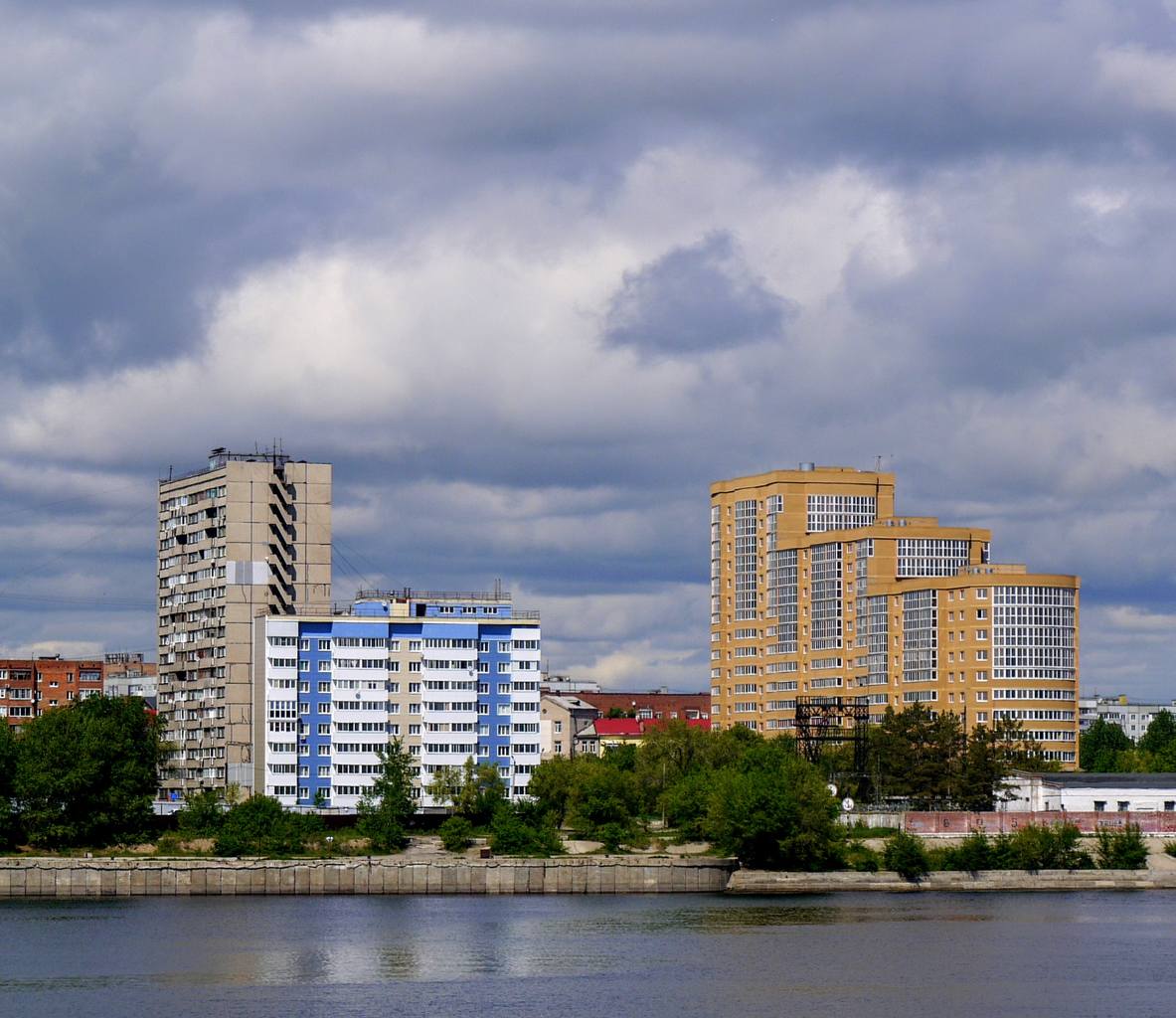 Тольятти, Коммунистическая улица, 34; Коммунистическая улица, 32Б; Улица Коммунистическая, 38*