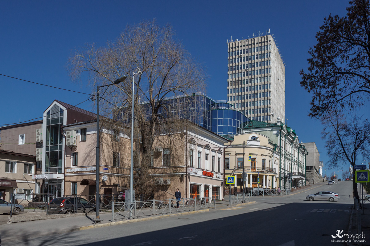 Kasan, Астрономическая улица, 15 / Профсоюзная улица, 19; Профсоюзная улица, 30 / Астрономическая улица, 13
