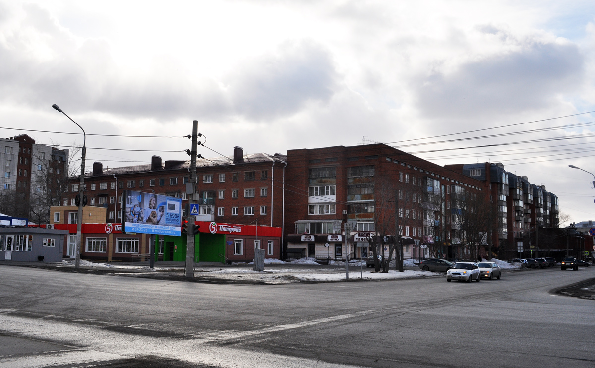 Омск, Сажинская улица, 26 / Почтовая улица, 25; Улица Лермонтова, 34/6 корп. 1; Улица Лермонтова, 32; Улица Лермонтова, 24